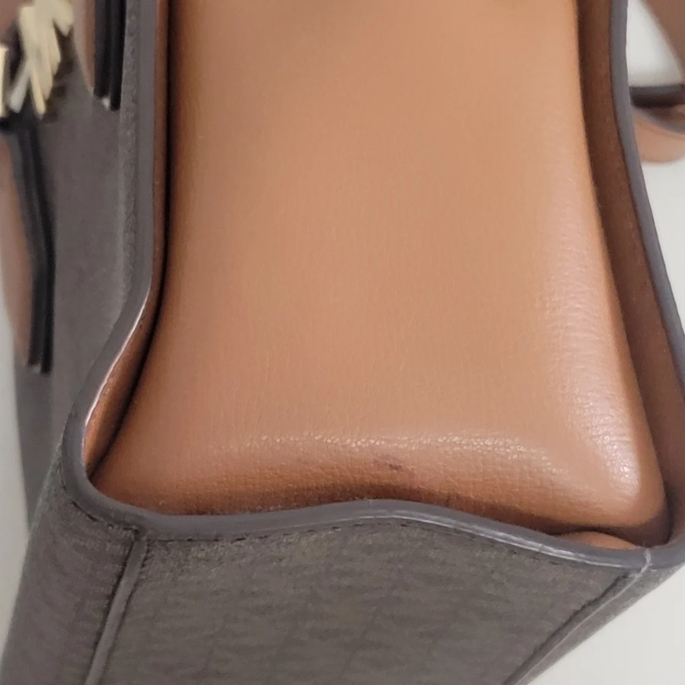 Michael Kors Mott Messenger Crossbody Bag.
